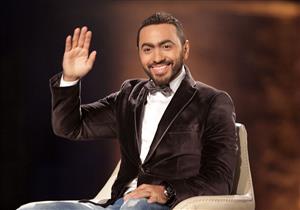 تامر حسني يطير إلى لوس أنجلوس لوضع بصمته على لوحة هوليود