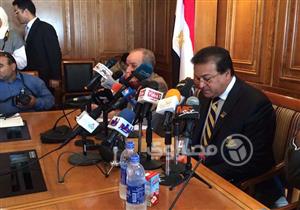 معهد علوم البحار يبحث التحديات التي تواجه تطوير مصانع إنتاج أعلاف الأسماك