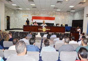 بالصور.. محافظ سوهاج يشكّل لجنتين لبحث مشكلات أصحاب "الكافيهات"