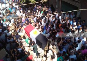 بالصور.. أهالي المنوفية يشيعون جثمان الملازم "أحمد شاهين" شهيد هجوم البرث