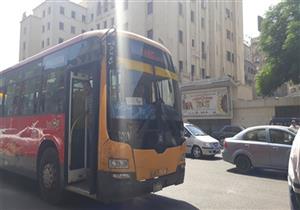 الدفع بأتوبيسات إضافية لمواجهة تكدس الركاب في موقف دمنهور بالبحيرة  