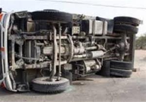 انقلاب سيارة نقل محملة بالطوب في أكتوبر.. ولا إصابات