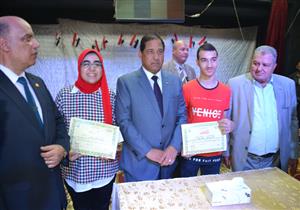 بالصور.. تكريم 77 طالبا وطالبة من أوائل المراحل التعليمية في الغربية 