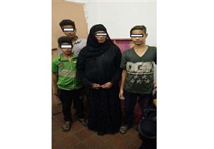 سقوط "أم شادية" مستقطبة صغار السن للتسول بمترو الجيزة