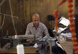 بالصور- "من جلابيب المِعلّمين لبتوع السيما".. حكاية أقدم ترزي في الجمالية