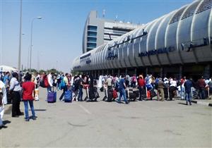 برلماني يطالب بعقد جلسة طارئة لمناقشة أزمة انقطاع الكهرباء بمطار القاهرة 