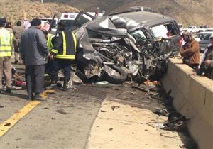 مصرع وإصابة شخصين في حادث أعلي كوبري الواسطي بأسيوط 