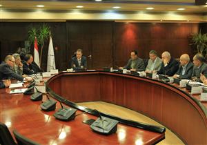 وزير النقل: مشروعات بمليار دولار لتطوير منظومة الإشارات بالسكك الحديدية