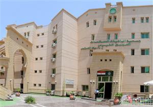 جيران الأم المتهمة بالتنازل عن طفليها بالإسماعيلية: الفقر وخيانة الزوج السبب