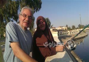 بالصور- "ماجدة وشعراوي".. 35 عام زواج وحب و"صيد سمك"