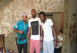  بالصور.. "شيكابالا" يشارك أسرته فرحة العيد ويضحي بعجل في أسوان