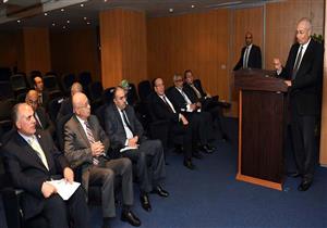 رئيس الوزراء يستعرض مع وزير الري مقترحات تطوير المجاري المائية