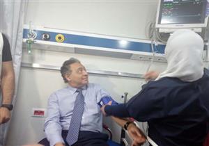 بالصور.. وزير الصحة يختبر "بنفسه" كفاءة تجهيزات مستشفى بالقليوبية
