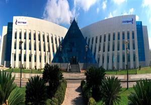 الشعار الجديد للمصرية للاتصالات يظهر على مقرها الرئيسي لأول مرة