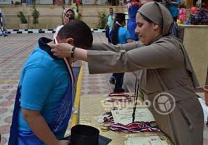 بالصور.. بالونات وحلوى في استقبال طلاب المدارس الخاصة ببورسعيد