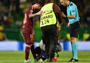 فيديو: مشجع يُقبل حذاء ميسي في مباراة سبورتينج لشبونة