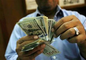 6 بنوك تخفض أسعار الدولار أمام الجنيه في بداية التعاملات