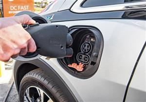 تريزا ماي: 65% من السيارات في انجلترا يجب أن تعمل بالكهرباء بحلول 2030 