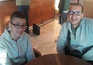 الطفل "قاهر السرطان" يغادر مصر بعد زيارة القاهرة والغردقة