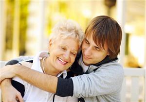 أيهما أفضل.. الزواج بمن تصغرك أم تكبرك سناً؟