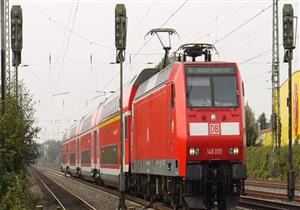 بالفيديو-سيدة تنقذ رجل من الانتحار بهذه الطريقة