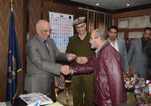 بالصور.. رخص قيادة وجوازات سفر بالمجان في عيد الشرطة بالبحيرة