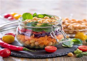 طبق السلطة من الحلو والحادق ذو المذاق الشهي.. إليك الطريقة