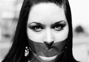 «الخرس الاختياري» يصيب النساء أكثر.. هذه أعراضه