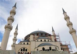 بالصور .. مع نهاية 2018 الانتهاء من أكبر مسجد في منطقة البلقان بتكلفة 30 مليون يورو