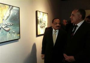 ​بالفيديو- وزير الري يفتتح معرض "عباءة النيل"