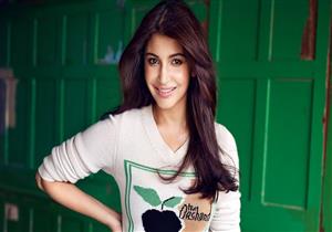 بالفيديو- أنوشكا شارما تطلب من محبي الحيوانات رعايتها