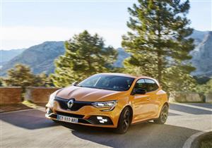 بالفيديو.. رينو تكشف النقاب عن موديل رياضي من أيقونتها "Mégane"