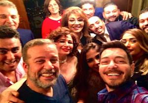 بالصور- 4 لقطات من عيد ميلاد إلهام شاهين .. الظهور الأول لمنير بعد شائعة زواجه