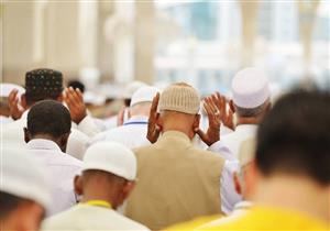 10 ضوابط شرعية.. الأزهر للفتوى يوضح حكم من فاتته تكبيرة الإحرام في صلاة الجماعة