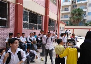 "الحكاية فيها فساد".. "مصراوي" يحقق في أزمة تلاميذ "عقبة بن نافع" بالإسكندرية (صور)