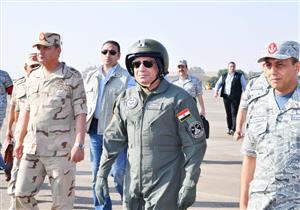 أسامة كمال عن ظهور السيسي بالزي العسكري:"تمنح المصريين الثقة"