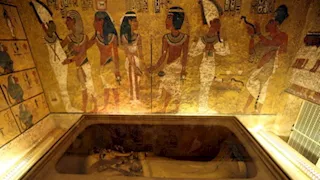 لماذا لم تعرض مومياء توت عنخ آمون بالمتحف المصري الكبير؟ مسئول يُجيب