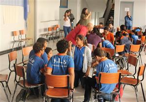 بالصور– في أول تطبيق للوقاية من التنمر بالإسكندرية.. طلاب يصوتون على دستورهم المدرسي