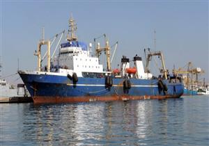 أوكرانيا تقرر بيع سفينة صيد روسية تم ضبطها في بحر آزوف