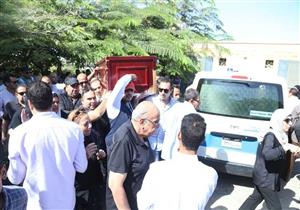 بالصور-  تشييع جثمان المخرج عمر الشيخ لمثواه الأخير