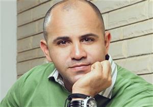 عزيز الشافعي ينفجر غضبًا بسبب مباراة الكلاسيكو الإسباني