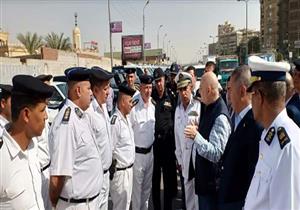 صور| مدير أمن القاهرة يقود حملة مكبرة لرفع الإشغالات بميدان الألف مسكن