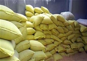 "علف بالحجر الجيري".. ضبط 87 طنا داخل مصنع بالجيزة