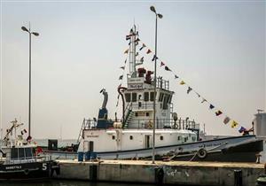 إصلاح عطل ماكينة قاطرة بحرية بميناء دمياط بجهود مصرية خالصة