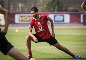 باسم علي يمدد عقده مع الأهلي.. وساعات لحسم مصير إعارته 