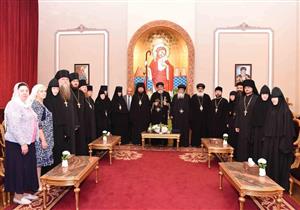 البابا تواضروس يستقبل وفد رهباني روسي (صور)