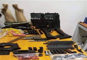 جمارك مطار الغردقة تضبط أسلحة مع راكب إنجليزي قادم من تركيا 