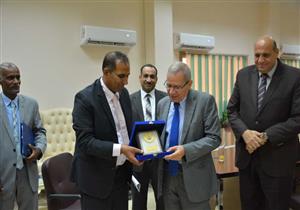 بروتوكول تعاون بين جامعة أسوان ووزارة التربية والتعليم في مجال الطاقة الشمسية