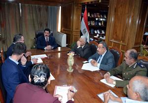 محافظ القليوبية يبحث إستراتيجية تطوير وسائل النقل