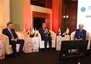 بالصور.. وزير التعليم العالي يفتتح المؤتمر الدولي لقسم الأورام بعين شمس